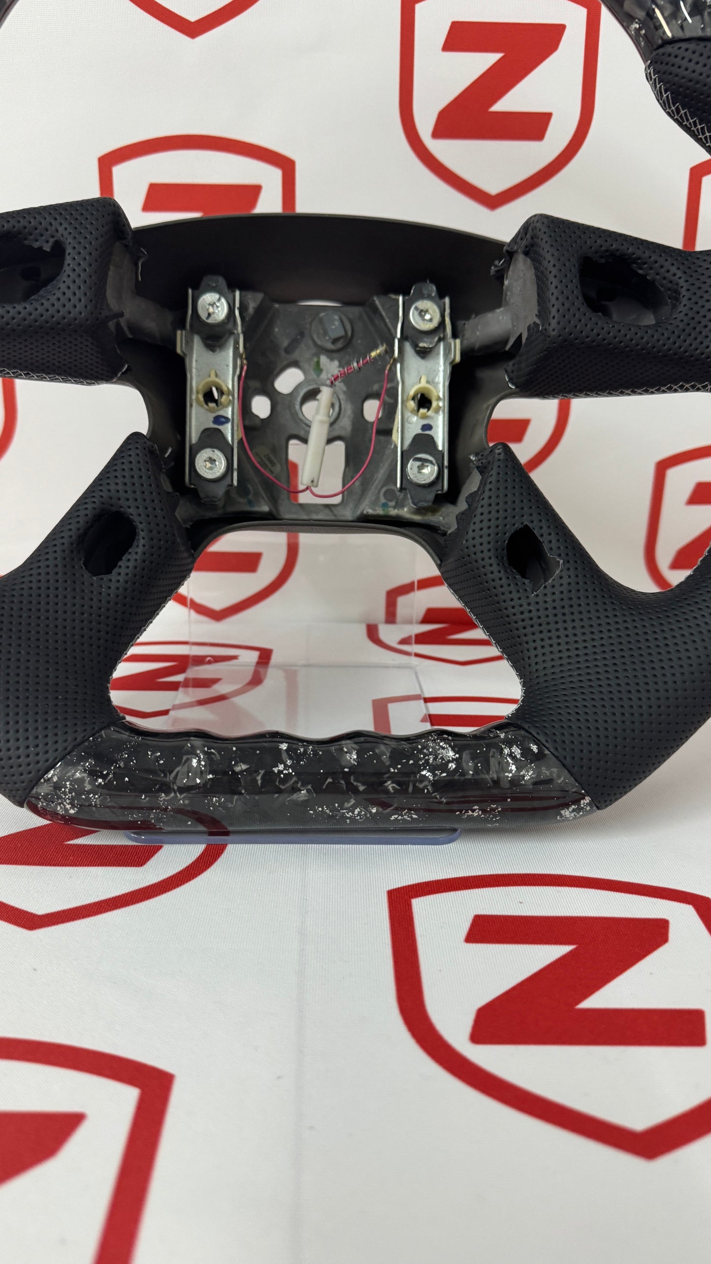 2003-2007 Chevrolet Silverado Carbon Fiber Steering Wheel - Customizable